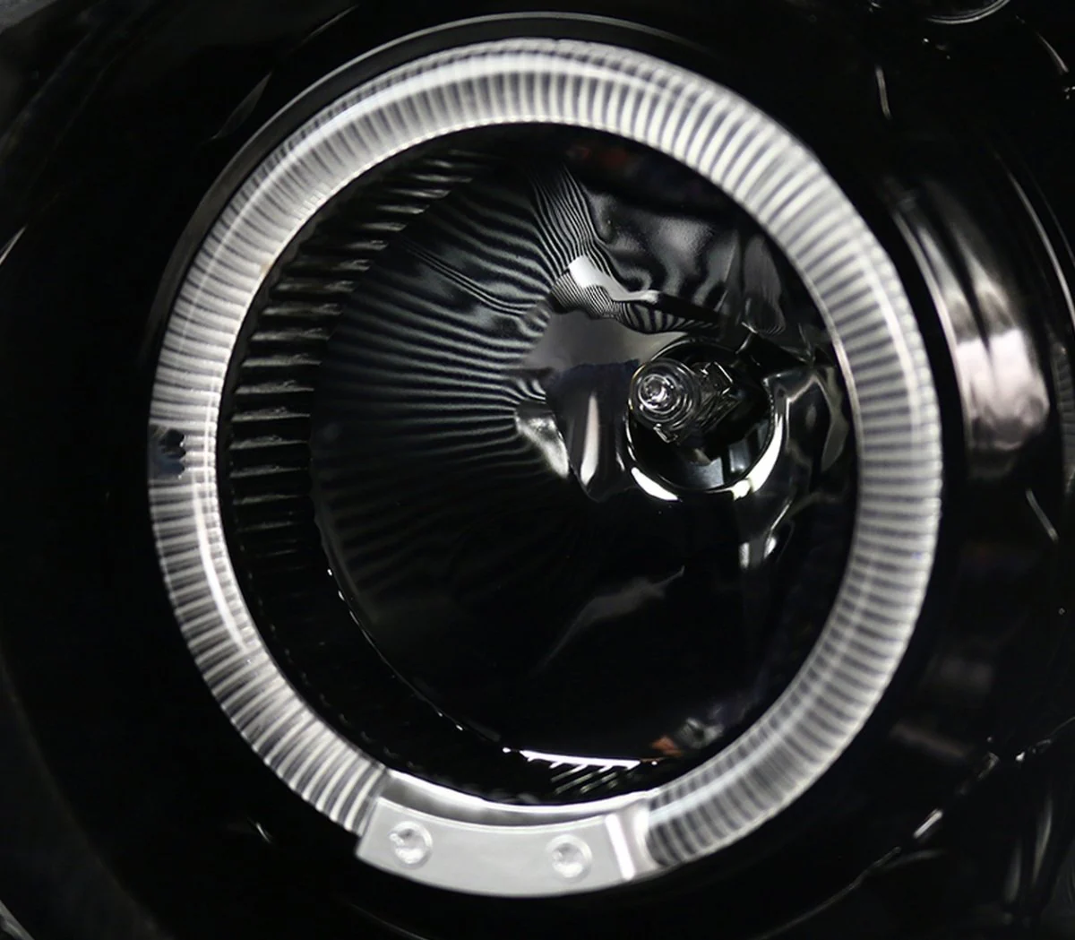 Spec-D Halo Style Projector Headlights w/ Gloss Black Base and Clear Lens 2004-2005 WRX / 2004-2005 STI w/ OEM Halogen Lights - Image 5