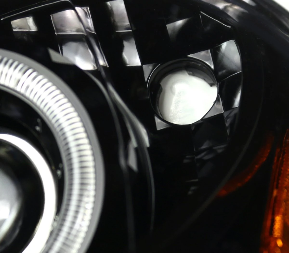 Spec-D Halo Style Projector Headlights w/ Gloss Black Base and Clear Lens 2004-2005 WRX / 2004-2005 STI w/ OEM Halogen Lights - Image 7