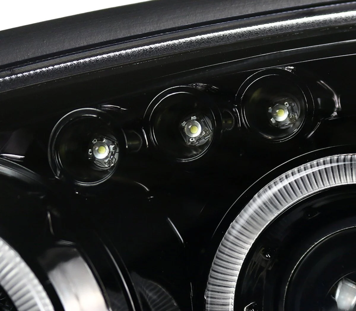 Spec-D Halo Style Projector Headlights w/ Gloss Black Base and Clear Lens 2004-2005 WRX / 2004-2005 STI w/ OEM Halogen Lights - Image 8